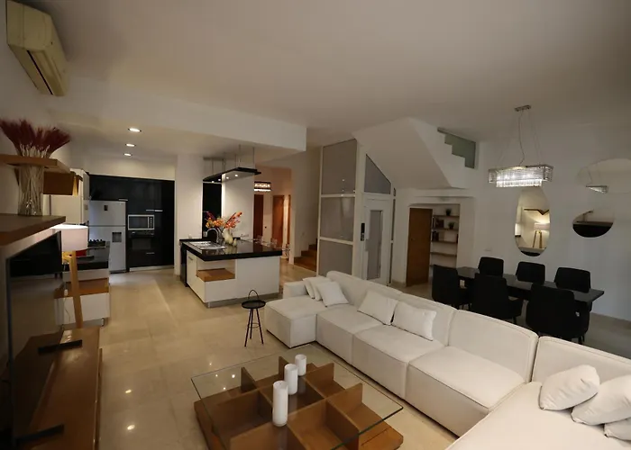 Luxury 4Br New Cairo Villa With Pool & Stylish Living - Family Only